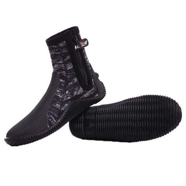 Manufacturer wholesale surfing deep diving warm diving shoes tracing shoes diving boots men and women high top non-slip black